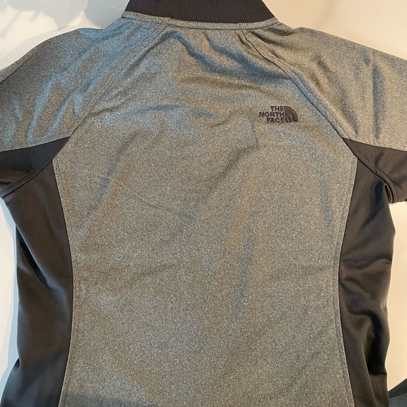 New North Face Women’s Track Jacket - Picture 5 of 7